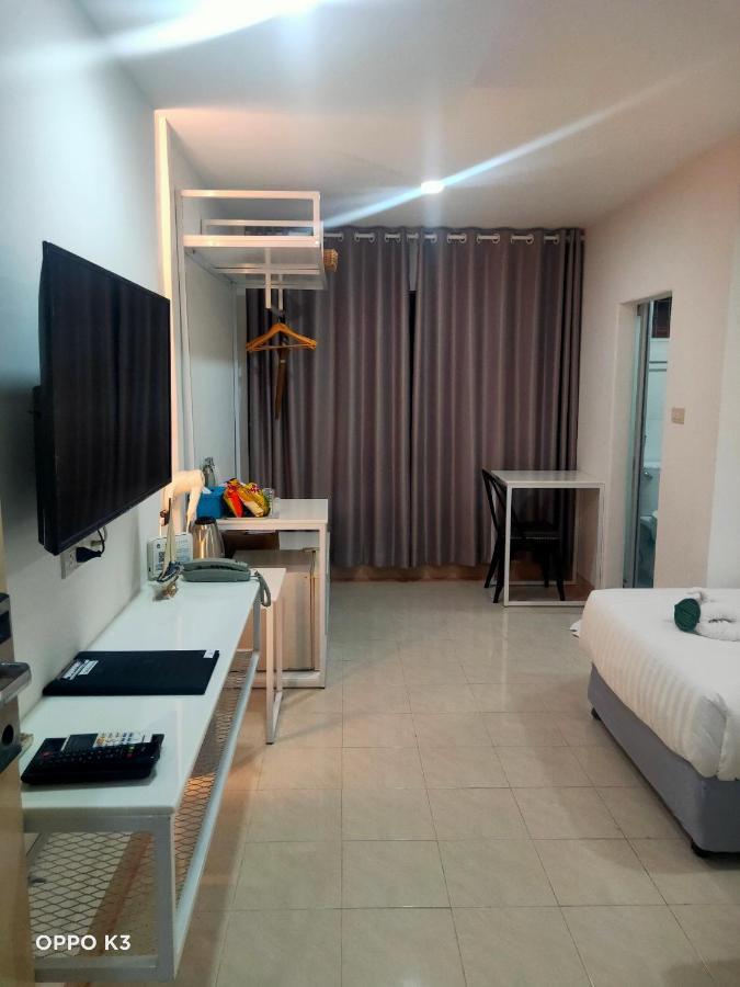 Bed By Boat Hotel y Apartamento Nonthaburi Exterior foto