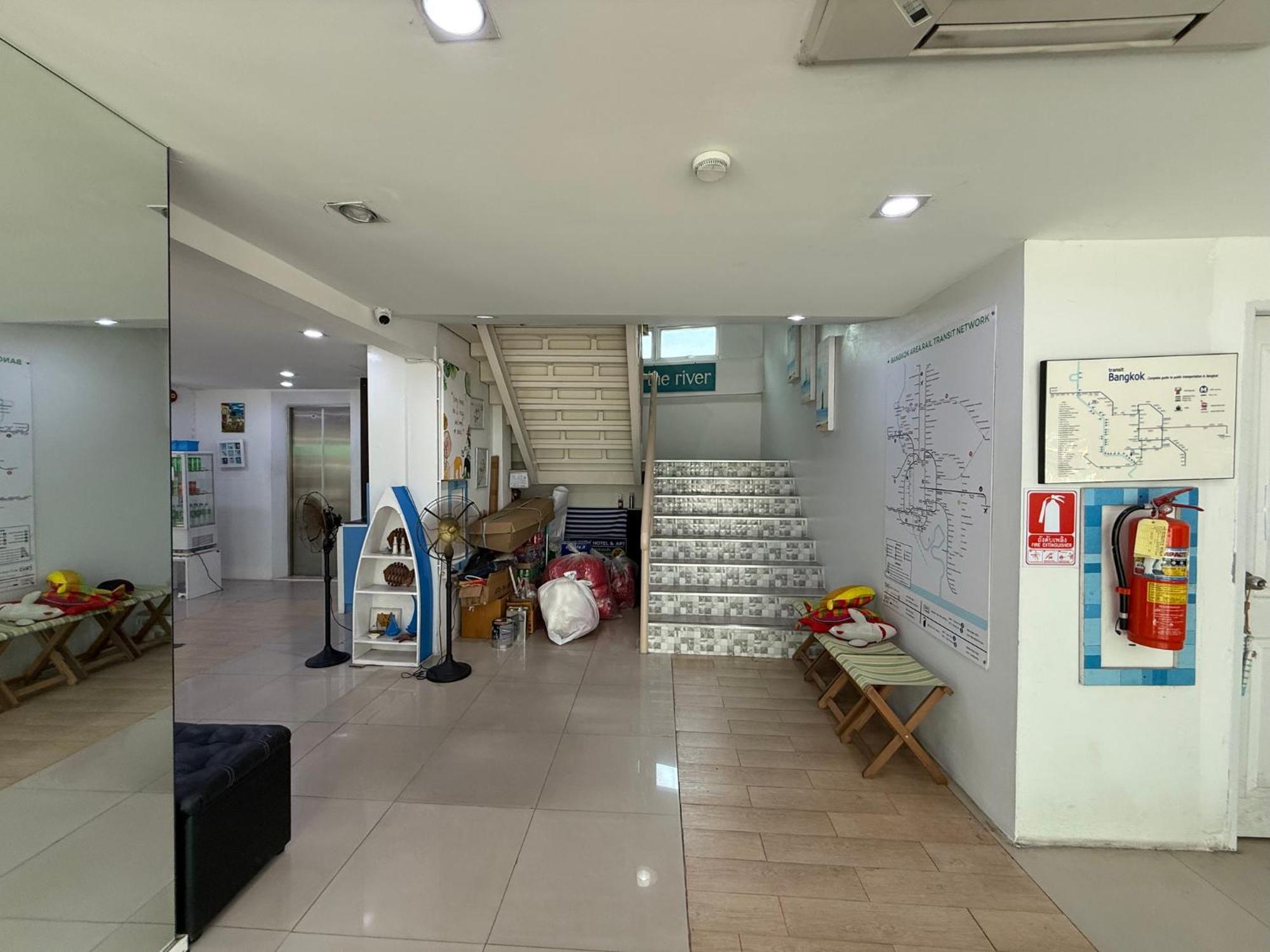 Bed By Boat Hotel y Apartamento Nonthaburi Exterior foto