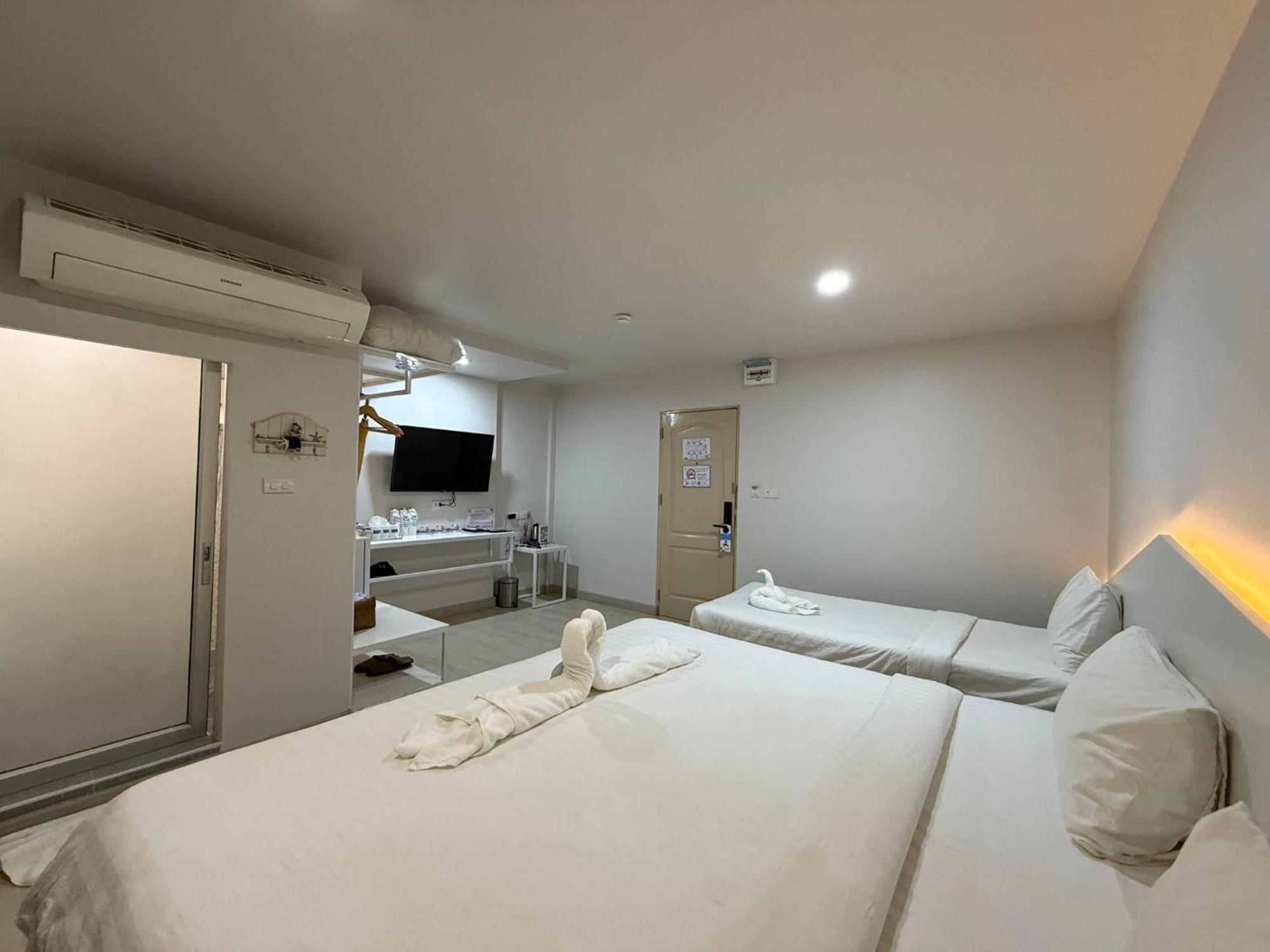 Bed By Boat Hotel y Apartamento Nonthaburi Exterior foto